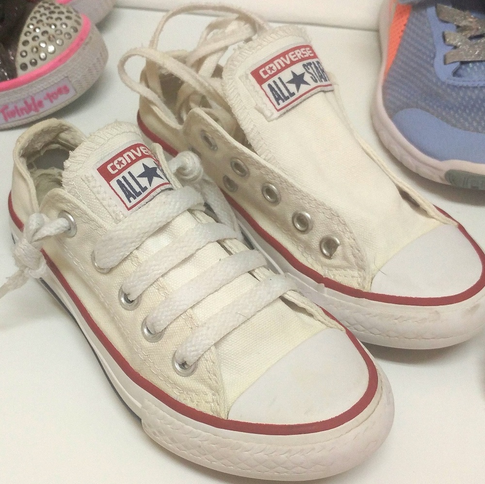 Size 10.5 white converse